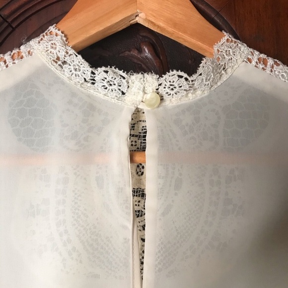 Vintage Cream Long Sleeved Blouse - Picture 5 of 5